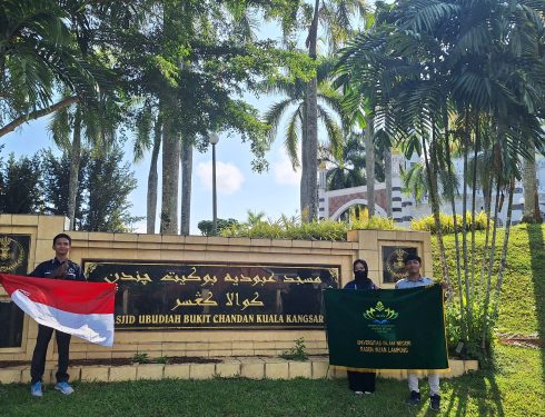 Peserta Ummatic Festival 3.0 dari Fakultas Ushuludin dan Studi Agama UIN RIL Kunjungi Masjid Ubudiah Kuala Kangsar, Perak Malaysia